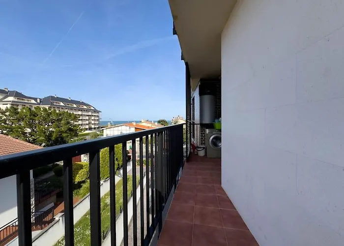 Sol Y Mar Primera Linea Playa Y Surf * Laredo